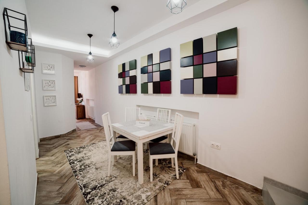 Garden Apartament Petrila Exterior foto